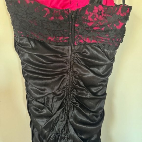B. Smart Juniors Size 3 One Shoulder Cocktail Dress Black & Fuchsia Pink - Picture 5 of 7